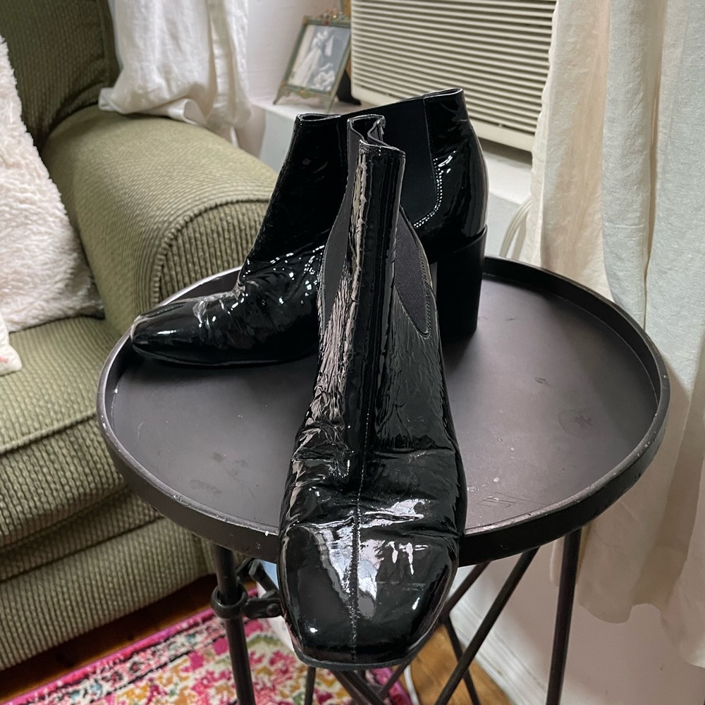 Patent leather heeled boots